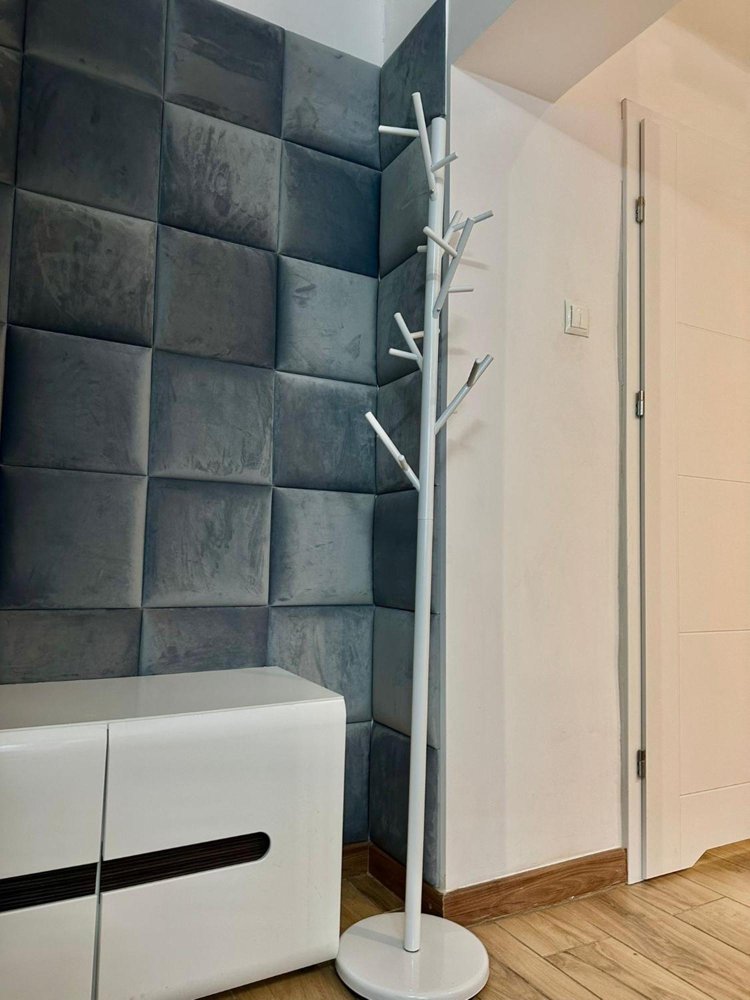 Ferienwohnung Chmielna 106 - Free Parking - Duzy Balkon Warschau Exterior foto